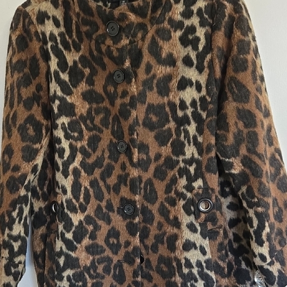 Centigrade Women's Brown and Black Leopard Coat. - Picture 2 of 9